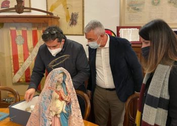 Alghero: la restauratrice professionista Elena Costin si occuperà del restauro della Madonna di Porto Salve
