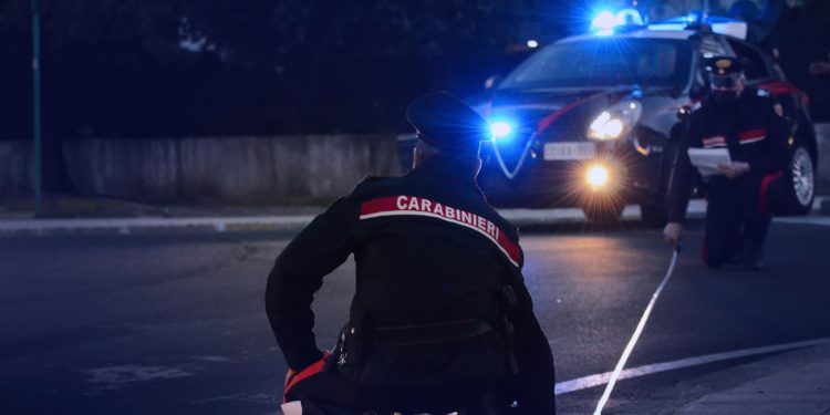 A Cagliari, un 22enne gambiano, è stato arrestato per lesioni personali gravi e resistenza a pubblico ufficiale, dopo una lite con un connazionale 33enne