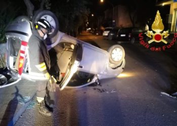 Posada: incidente stradale nel centro abitato, ferite due persone