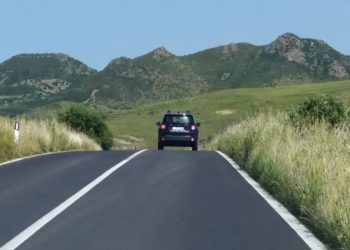 A Turri finisce fuori strada con la sua Audi A3, ribaltandosi, soccorsa dal 118 una 30enne è ricoverata in codice giallo