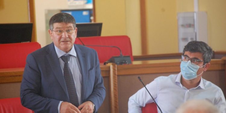 Università di Cagliari: esami e lauree a distanze, arriva il decreto del rettore Francesco Mola