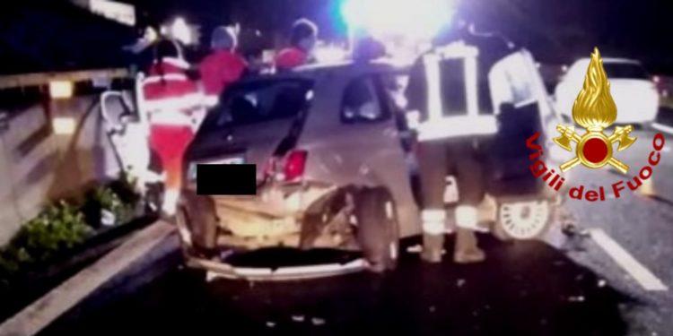 Scontro tra due auto sulla SS 131 alle porte di Sestu, una ragazza ricoverata in ospedale in codice rosso