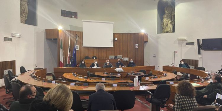 Emergenza Coronavirus: il comune di Oristano incontra Asl e scuole