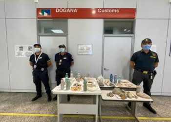 Nel 2021 i funzionari ADM hanno effettuato ingenti sequestri di sabbia, conchiglie e ciottoli negli aeroporti sardi