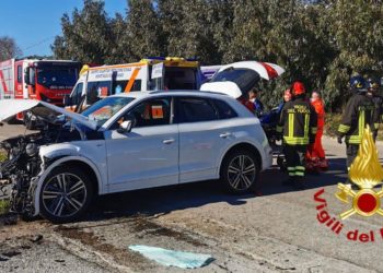 Olbia: incidente stradale nella zona industriale, intervengono i vigili del fuoco