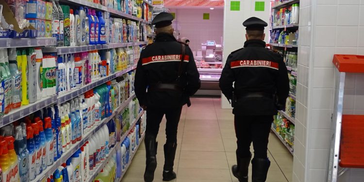 Due algerine di 23 e 29 anni ieri sono state denunciate a piede libero dai carabinieri di Quartu Sant’Elena, per concorso in furto aggravato