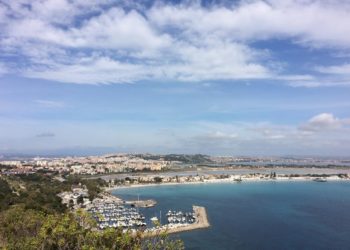 Iniziano domani le operazioni per il rinnovo della segnaletica orizzontale delle piste pedonali e ciclabili al Poetto di Cagliari