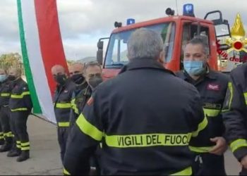 Ad Olbia, l’ispettore antincendio Giampiero Budroni è andato in pensione, il saluto dei colleghi