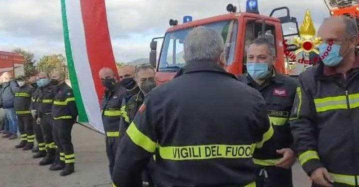 Ad Olbia, l’ispettore antincendio Giampiero Budroni è andato in pensione, il saluto dei colleghi