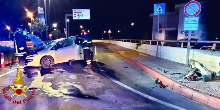 Olbia: incidente stradale all’altezza della rotatoria dell’aeroporto, in via degli Orfani, sul posto i vigili del fuoco