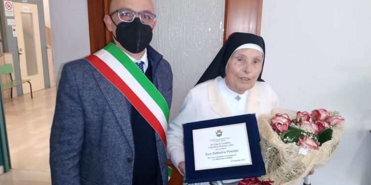 Oristano in festa per i cent’anni di Suor Battistina Piredda