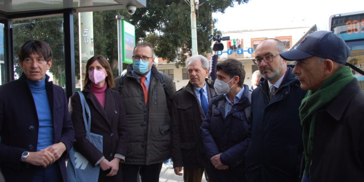 Cagliari: ecco il primo autobus elettrico con pantografo