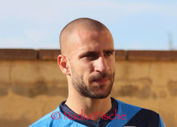 Il Cynthialbalonga espugna il campo della capolista Giugliano con un goal di Fabrizio Roberti e tiene aperto il campionato