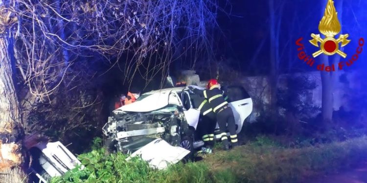 Sassari: incidente stradale all’altezza dello svincolo per Sant’Orsola, intervengono i vigili del fuoco