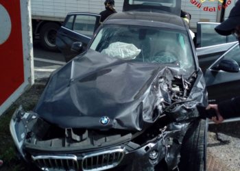 Macomer: due incidenti stradali in rapida sequenza nel bivio per Mulargia, sul posto i vigili del fuoco