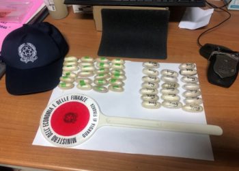 All’aeroporto di Alghero è stata arrestata una passeggera nigeriana che aveva con sé 47 ovuli di eroina (41 in corpo)