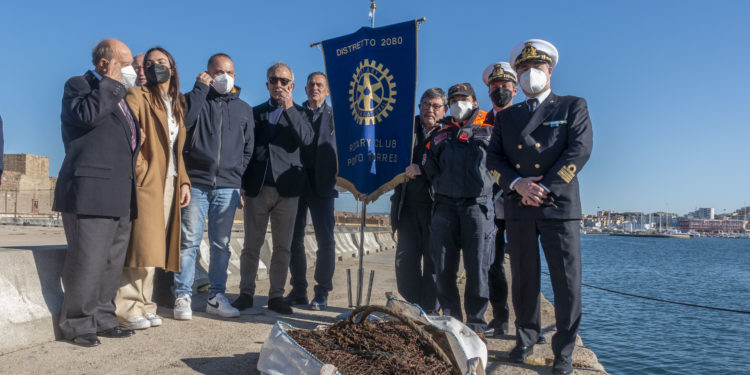 Porto Torres: la Guardia costiera recupera 600 metri di reti fantasma nel Golfo dell’Asinara