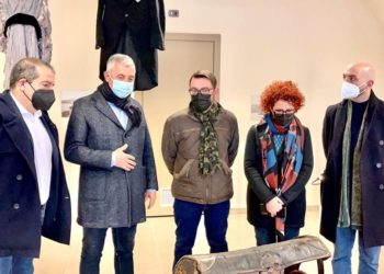 Alghero: “Bagagli” in sospeso nell’atelier di via Carlo Alberto