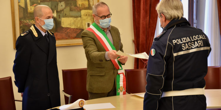 Sassari: consegnati gli encomi al personale della Polizia locale