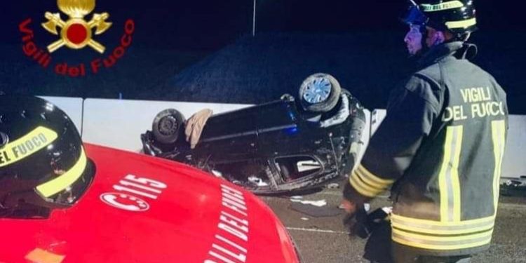 Incidente stradale all’altezza del bivio di Ardara, sul posto i vigili del fuoco