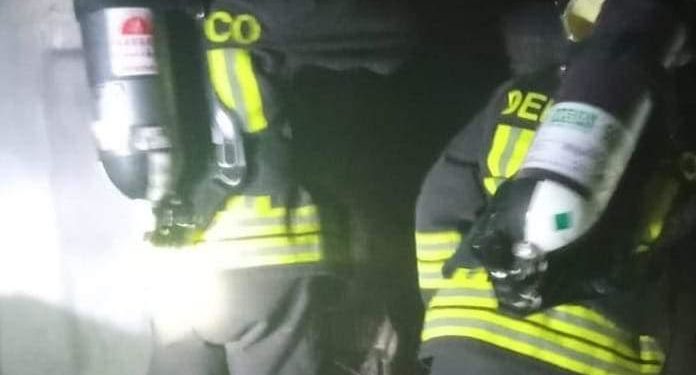Porto Pozzo: incendio in un seminterrato, intervengono i vigili del fuoco