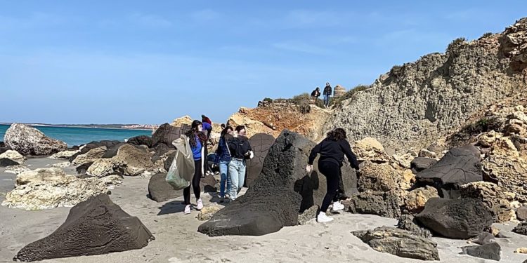 Cabras: successo per la giornata ecologica