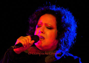 I 52 anni della Buona Novella di Fabrizio De André. Antonella Ruggero canta a Cagliari e Sassari