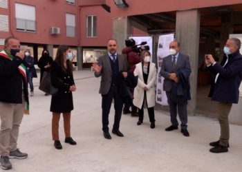 Oristano: consegnate le chiavi di 42 alloggi popolari di Area alla presenza dell’assessore regionale dei Lavori pubblici