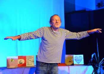 Il Cada Die Teatro ancora in tour. Giancarlo Biffi sbarca in Toscana con il suo “Gufo Rosmarino Cuore di nonna”