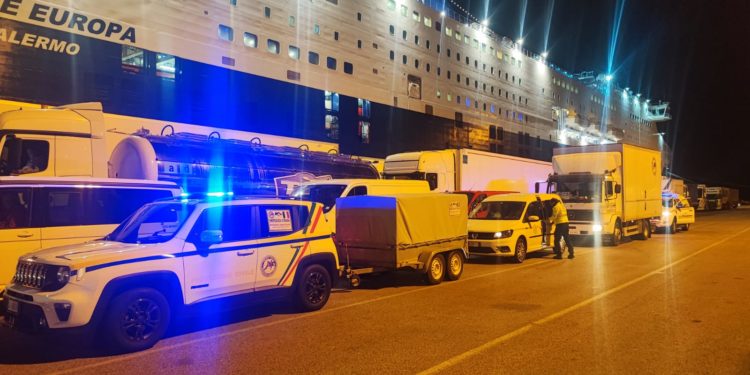 È partita da Cagliari la missione umanitaria che farà arrivare i medicinali fino agli ospedali ucraini