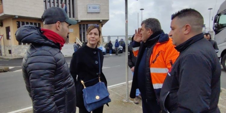 Romina Mura (Pd): «Condivido la protesta civile degli autotrasportatori in Sardegna»