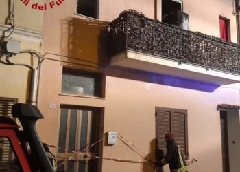 Arzachena: a fuoco un appartamento, sul posto i vigili del fuoco