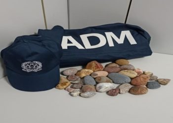 Sequestro di ciottoli ad un cittadino polacco all’aeroporto di Alghero