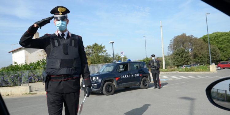 Sorpreso alla guida con un tasso alcolemico quasi 6 volte superiore al valore massimo consentito, denunciato dai carabinieri un 60enne di Olbia