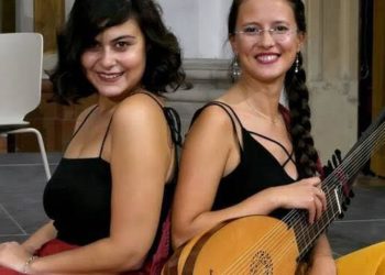Festival Echi lontani, sabato a Cagliari un viaggio con l’Ensemble In Habito Tiorbesco formato da Paola Ventrella e Cristina Fanelli 