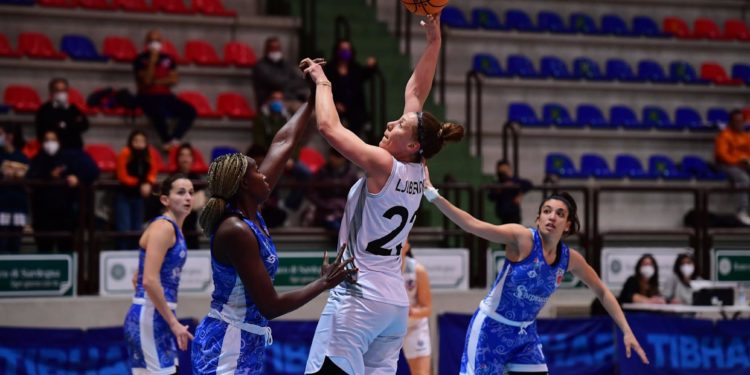 Cus Cagliari, ultimo atto. Al PalaCus arriva il Basket Capri. Ljubenovic: «Giocheremo col coltello tra i denti»