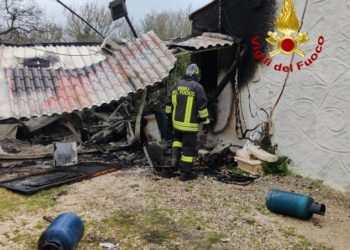 Cheremule: a fuoco una baracca, muore un 42enne di Thiesi