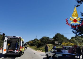 Baja Sardinia: incidente stradale nei pressi dell’incrocio per l’Ea Bianca, sul posto i vigili del fuoco