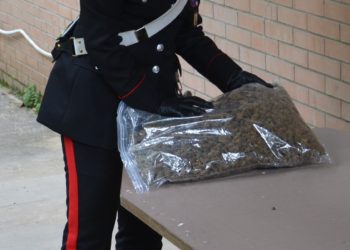 I carabinieri di Cagliari e Capoterra hanno arrestato un 54enne di Capoterra in flagranza di reato per detenzione ai fini di spaccio di sostanze stupefacenti