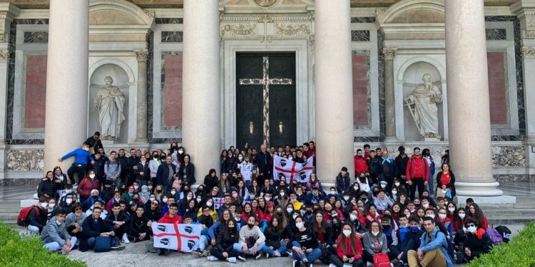 Si è conclusa con il rientro nell’Isola, l’esperienza a Roma di 204 giovani della diocesi di Cagliari, che hanno partecipato all’incontro con Papa Francesco
