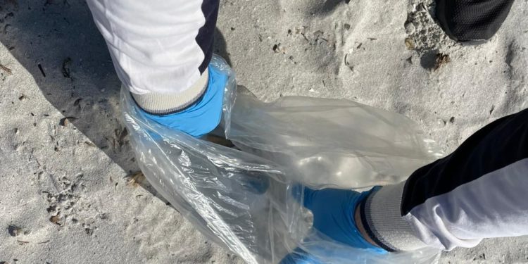 San Teodoro: 250 bambine e bambini a lezione di sostenibilità nella spiaggia della Cinta