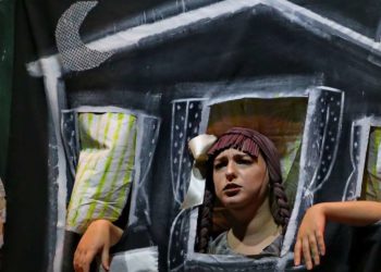 L’Effimero Meraviglioso protagonista del terzo appuntamento di “Famiglie a teatro”, al Teatro delle Saline, con lo spettacolo “Bianca come la neve”