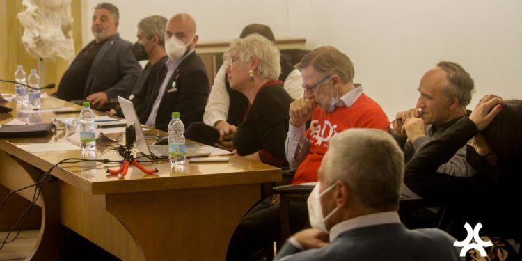 Su sardu in iscola – Unu disafiu possìbile Il sardo nella scuola – una sfida possibile