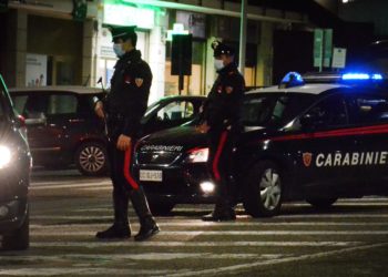 I carabinieri di Cagliari ieri sera hanno arrestato un 21enne del luogo nella flagranza del reato di detenzione ai fini di spaccio di sostanze stupefacenti