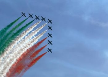 Alghero: spettacolo con le frecce tricolori