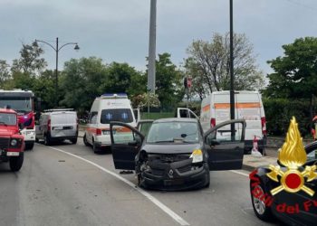 Olbia: incidente stradale in via Gabriele D’Annunzio, coinvolte 4 auto ed un furgone
