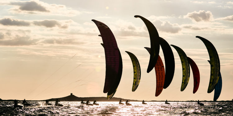 A Torre Grande alcune Nazionali si allenano già in vista del Mondiale giovanile di kiteboarding