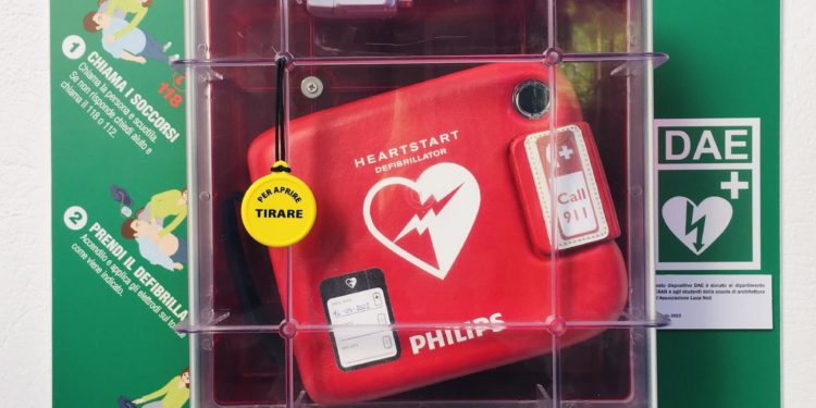 Dall’Associazione Luca Noli un nuovo defibrillatore per l’Università di Cagliari
