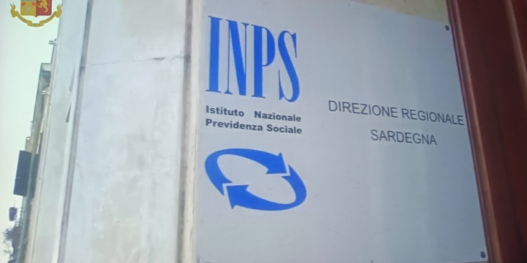 La Polizia di Stato di Cagliari ha denunciato 140 stranieri per aver percepito indebitamente il reddito di cittadinanza per un importo complessivo riscosso senza diritto di oltre 4 milioni di euro