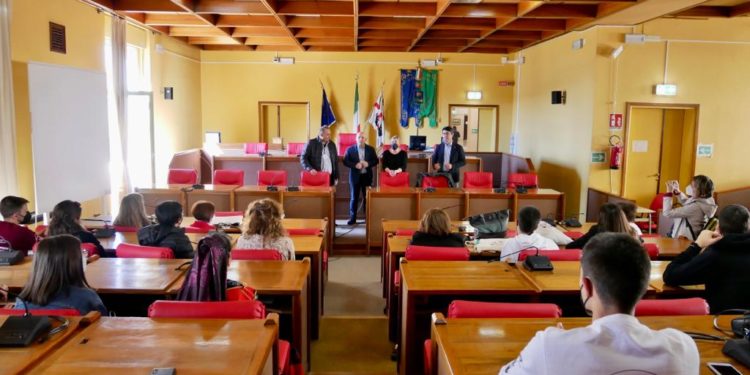 Nuoro: accolti in comune gli studenti greci del programma Erasmus +